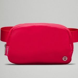 NWT Lululemon Everywhere Belt Bag Lip Gloss